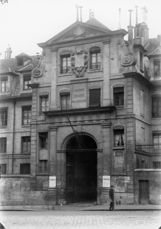 Prison Saint-Lazare, façade, entrance, rue Saint-Denis