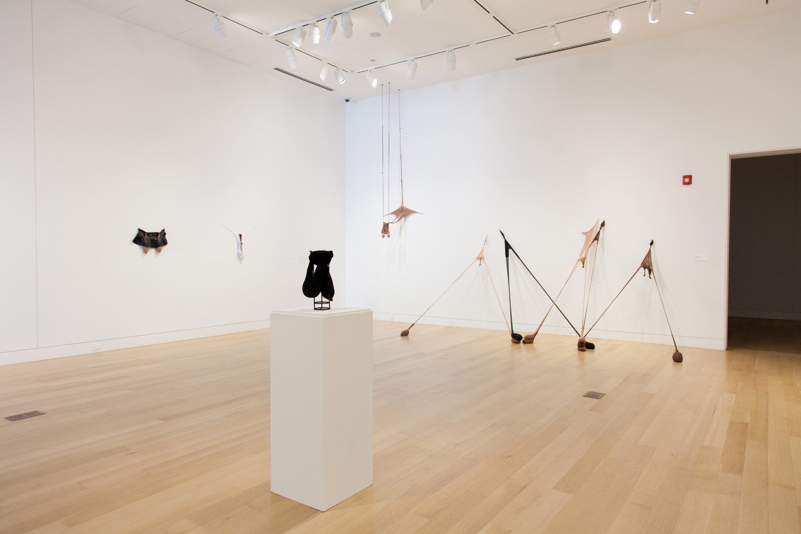 Senga Nengudi: Improvisational Gestures, installation view, 2017
