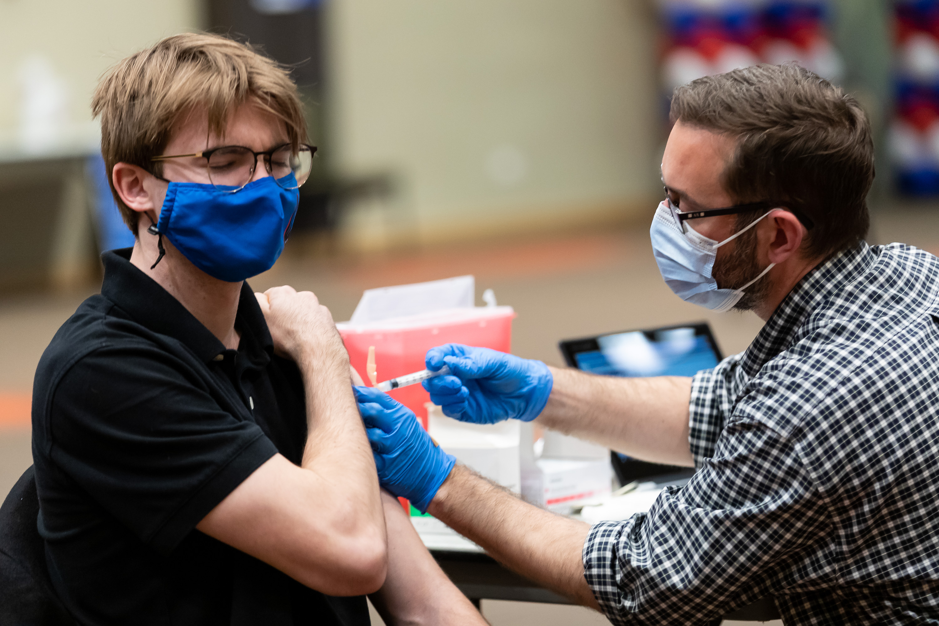 DePaul hosts COVID-19 vaccination clinic on LPC