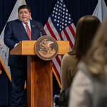 Journalism Students Meet with Governor Pritzker