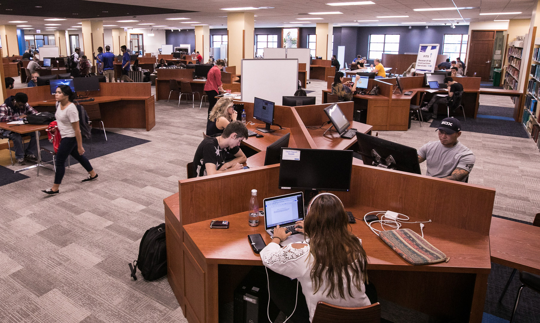 University celebrates new renovations to the DePaul University library ...