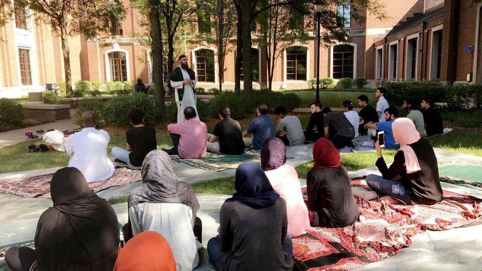 Jumu’ah on the Quad allow Muslims and interfaith guests to observe congregational prayer in St. Vincent’s circle.