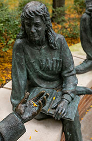 girl-statue