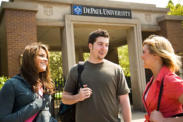Students in front of the Quad entrance in the Lincoln Park campus